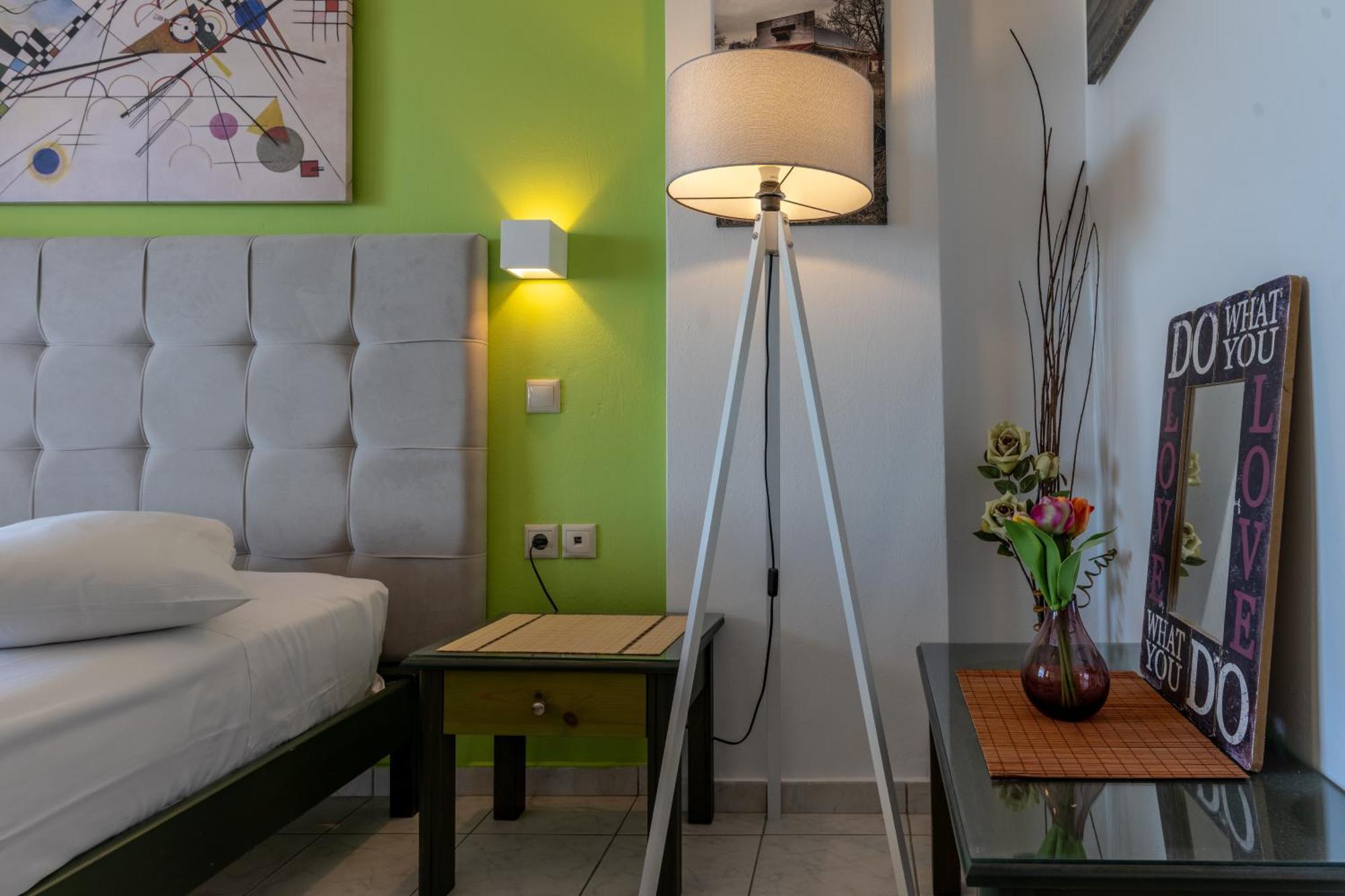 Seafront Spirit Suites Закинтос Номер фото