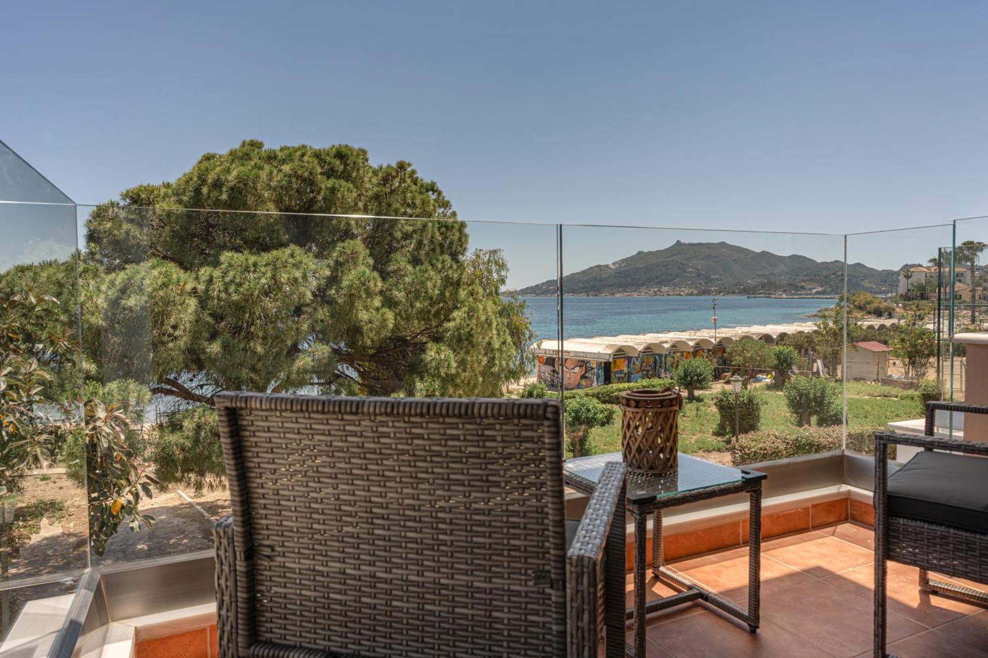 Seafront Spirit Suites Закинтос Экстерьер фото